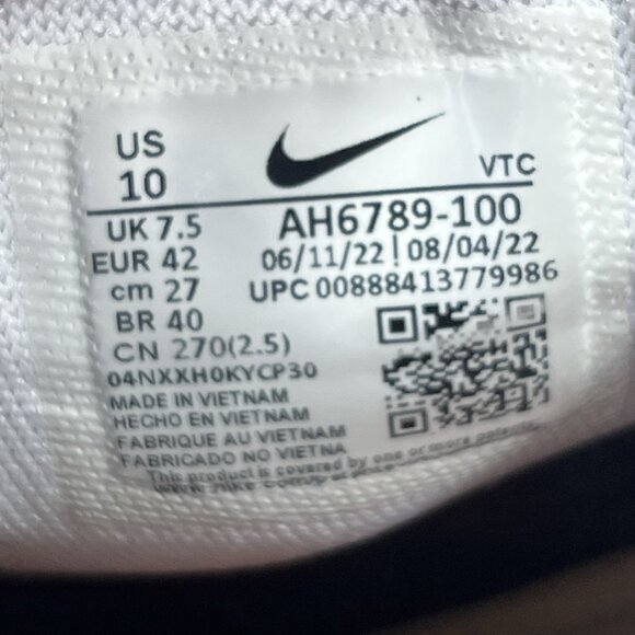 Nike Air Max 270 Women's Size 10 AH6789-100 White Black Running Athletic Shoes - Picture 9 of 9